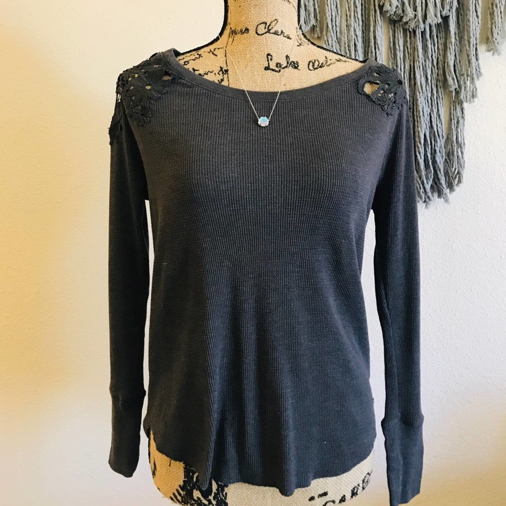 American Eagle Lace Shoulder Knit Top